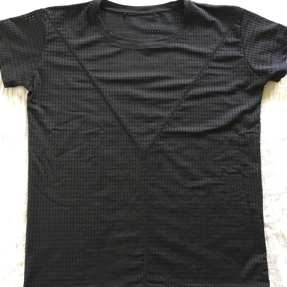 Olympia Helix Tee | black mesh